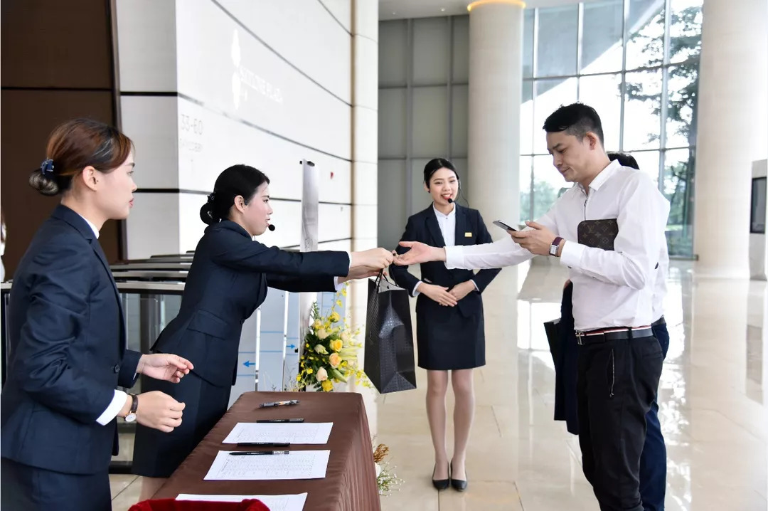 【亲情PLUS】优质服务,保利物业想在先行在前